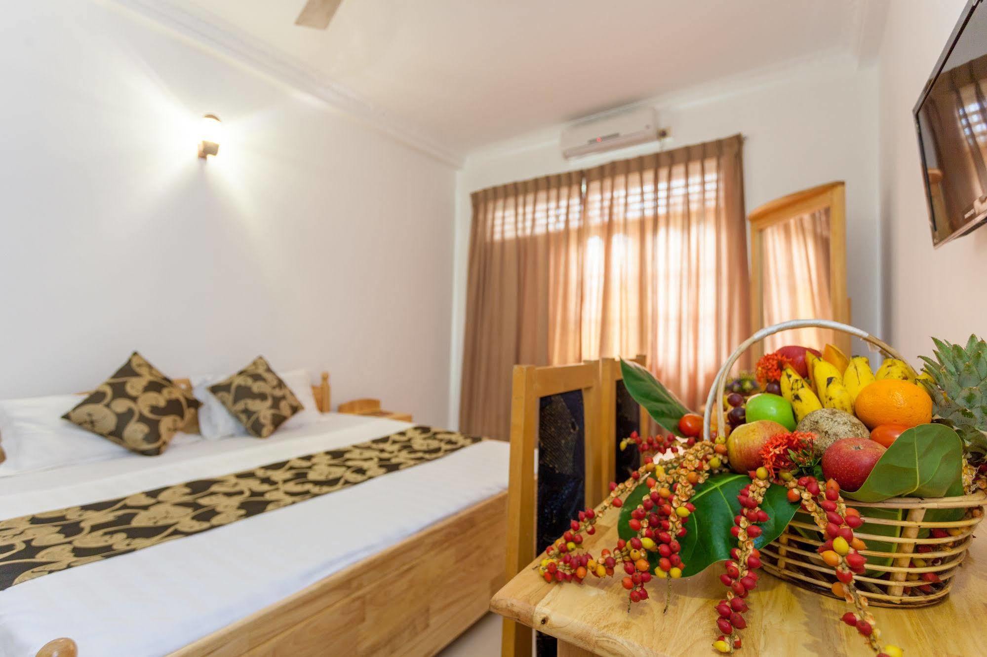 Navro Beach Resort Panadura Exterior photo